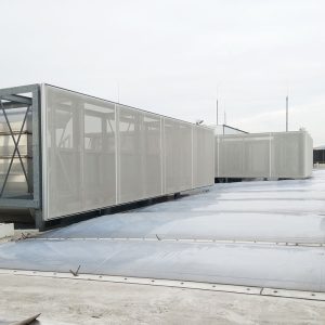 Sichtschutz für Gebäude zum Schutz von Gebäudetechnik