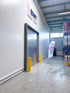 Hallenabtrennung in Mannheim: Hygienische und flexible Trennung von Arbeitsbereichen