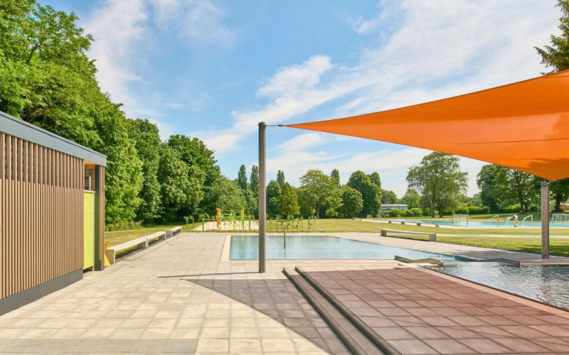 architektur-innovationen-von-planex-sonnensegel-freibad-schwimmbad