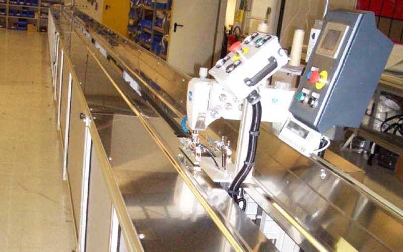 CNC-Nähanlage von Planex Technik in Textil GmbH CNC-Nähanlage von Planex Technik in Textil GmbH